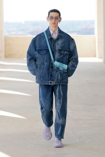 Look 22